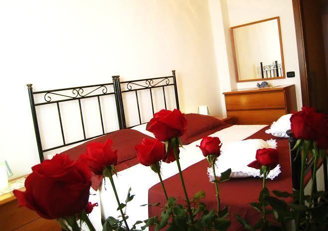 Bed And Breakfast Due Leoni Торри-дель-Бенако Номер фото